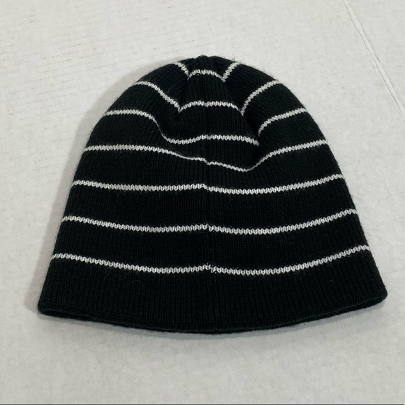 Columbia and Nike || bundle winter Youth hats - Picture 9 of 11